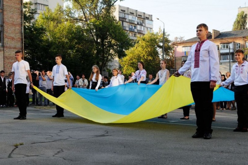 В Киеве ученики сдали своего учителя за разговор на русском языке, и его уволили