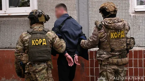 В Запорожье наркоторговцы маскировались под полицию и военных, но их всё равно раскрыли