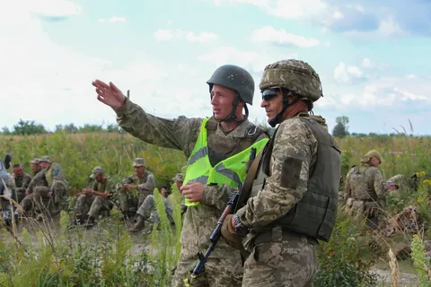 Сумских военных обучают британские инструкторы