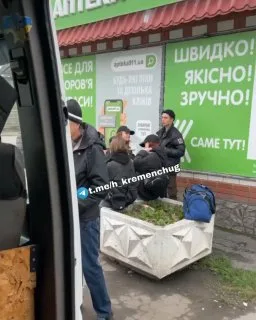 В Глобино на Полтавщине подростки слушали русскую музыку, а их родителей за это наказали штрафом