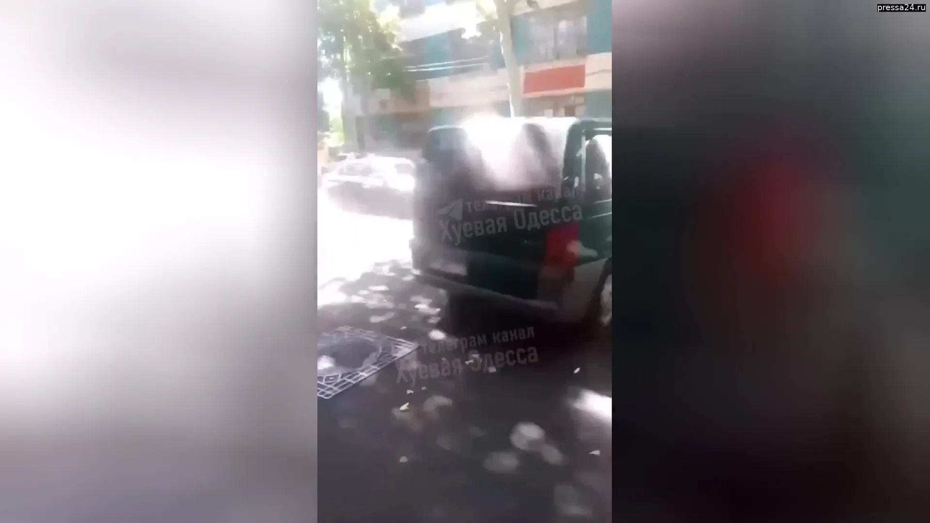 Одесса. Как ТЦКашники женщину, желающую спасти своего мужа от мобилизации, по асфальту волокли