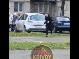 В Кривом Роге женщины два раза отбили парня у ТЦКашников