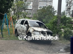 В Каменском ночью сгорела машина военного