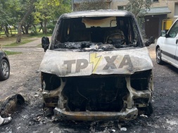 Во Львове неизвестные сожгли очередное авто ТЦКашников