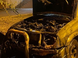 В Днепре СБУ задержала двух подростков, которые сожгли авто военных