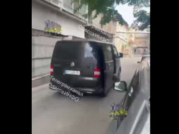 В Одессе парню не помог крик о помощи – его запаковали и увезли ТЦКашники