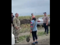 В Николаевской области женщины встретили ТЦКашников с лопатами и не дали провести бусификацию в поле