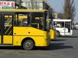 В Днепропетровске водители маршруток не хотят возить ВСУшников на шару