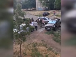 В Кривом Роге люди встали на защиту мужчины, которого собирались бусифицировать ТЦКашники