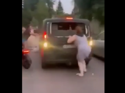 В Луцке жители одного из домов яростно пытались помешать бусификации мужчины, но людоловам удалось улизнуть