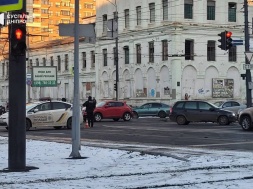 В Днепре было подорвано авто возле здания областного ТЦК