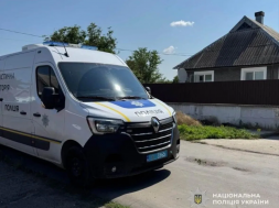 В Днепропетровской области дезертир при задержании ранил 2-х полицейских и затем – покончил с собой