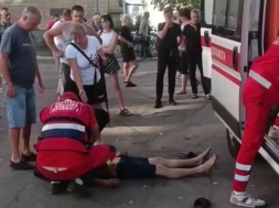 В Каменском Днепропетровской области ТЦКашники переехали мужчину