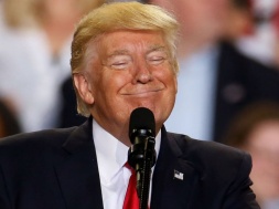 В Чернигове из подхалимства сквер «Сказка» переименовали в сквер Трампа