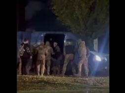 Мобилизация в Днепре: избили, а потом – за руки, за ноги – и в бус