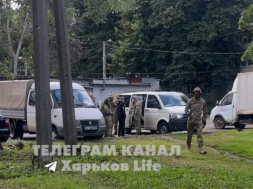 В Харькове ТЦКашники залили женщину газом и душили – именно за это воюет её муж