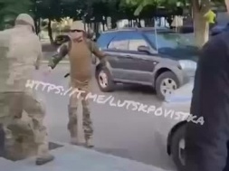 Луцк. ТЦКашники бусифицировали душевно больного