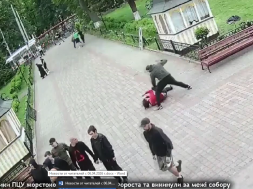 В Черновцах нацики устроили погром в соборе и до полусмерти избили священников