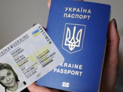 Жители Запорожской области активно обзаводятся ID-картами и загранпаспортами