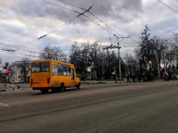 Несправні маршрутки та нестача водіїв: ситуація із транспортом в Сумах