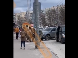 В Днепре ТЦКашники на глазах детей бусифицировали их отца