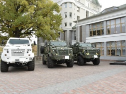 “Були досягнуті домовленості, розроблена умовна дорожня карта та намічені шляхи виходу “АвтоКрАЗу” з банкрутства”, – Олег Синєгубов