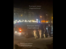 В Днепре ТЦКашники заломали парня, а его собаку бросили на улице