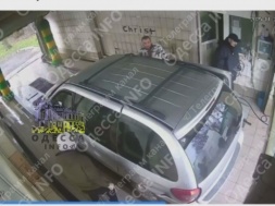 В Одессе полицаи выломали дверь на автомойке и загребли администратора прямо с рабочего места