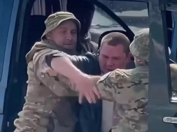 Тех, кто получает меньше 20 тысяч гривен, начали лишать брони