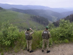 Харьковчане горными тропами сбежали из концлагеря имени Зеленского