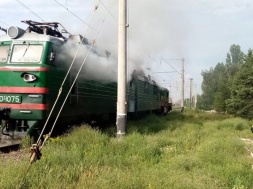 На Полтавщині у депо горів електровоз