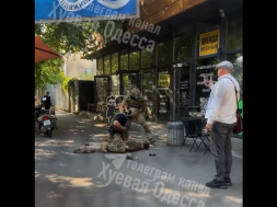 В Одессе СБУшники жёстко задержали ТЦКашника – скорпионы пожирают друг друга