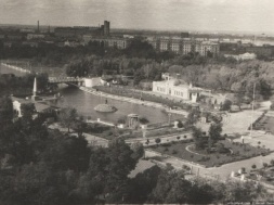 Уникальное видео Днепра в 1954 году: в город съезжались со всего СССР