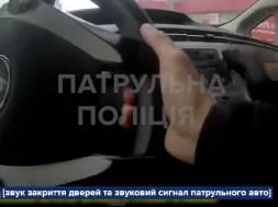 В Запорожье друг, спасая друга, напал на патрульную полицию с топором