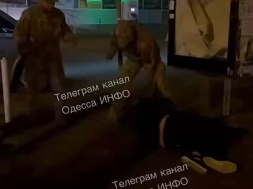 В Одессе около Привоза случилась потасовка гражданских с ТЦКашниками