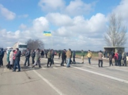 Замгубернатора отреагировал на перекрытие трассы под Мелитополем АТОшниками и сельчанами