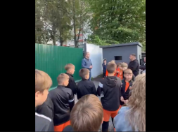 В Хмельницком дети и родители требуют освободить тренера футбольной школы из застенков ТЦК