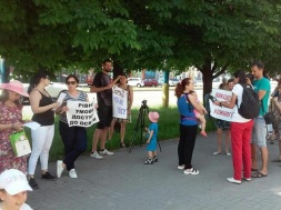 В Запорожье прошла акция против вакцинации