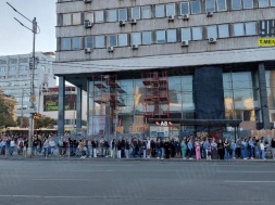 В Киеве снова зазвучали воздушные тревоги и начался транспортный коллапс