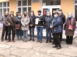 Батьки учнів протестують проти закриття школи у Запоріжжі