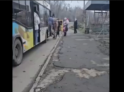 В Кривом Роге ТЦКашники на остановке ворвались в автобус