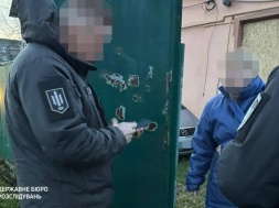 В Киевской области в одной из воинских частей посторонним выплатили 15 млн грн