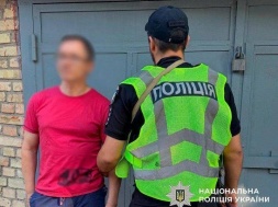 В Киеве ВСУшник угрожал прохожему автоматом за прослушивание неправильной музыки