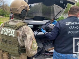 В Днепропетровской области задержали преступную группировку, которая сбывала оружие и взрывчатку