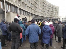 Как олигархи используют протесты украинцев в своих целях