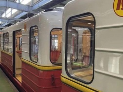 На старых вагонах метро киевская власть наварила 137 млн. грн. чистыми
