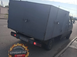 В Кривом Роге теперь вместо буса «добровольцев» будут запихивать в гаражные будки на колёсах, чтоб не сбежали