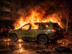 В Самаре на Днепропетровщине неизвестные сожгли авто ВСУшников