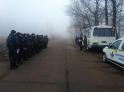 На вулиці селища на Дніпропетровщині вивели Нацгвардію