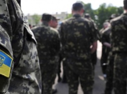 Во Львове трое мужчин напали на Яворовскую районную людоловню